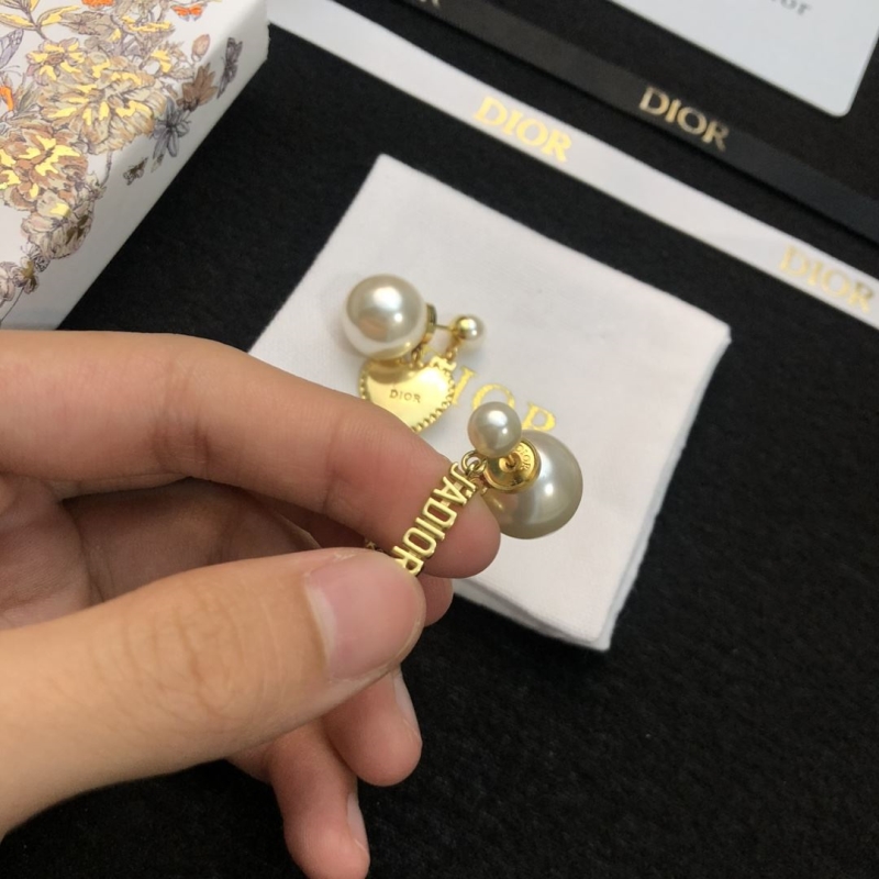 chr1st1an D10r earrings